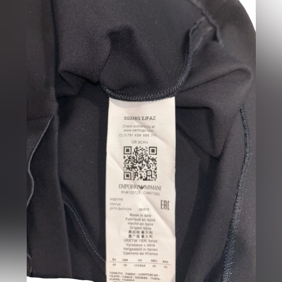 Emporio Armani
V-Neck Faux-Wrap Milano Jersey Dress Size 40 IT = 4 US. Navy - Picture 6 of 6